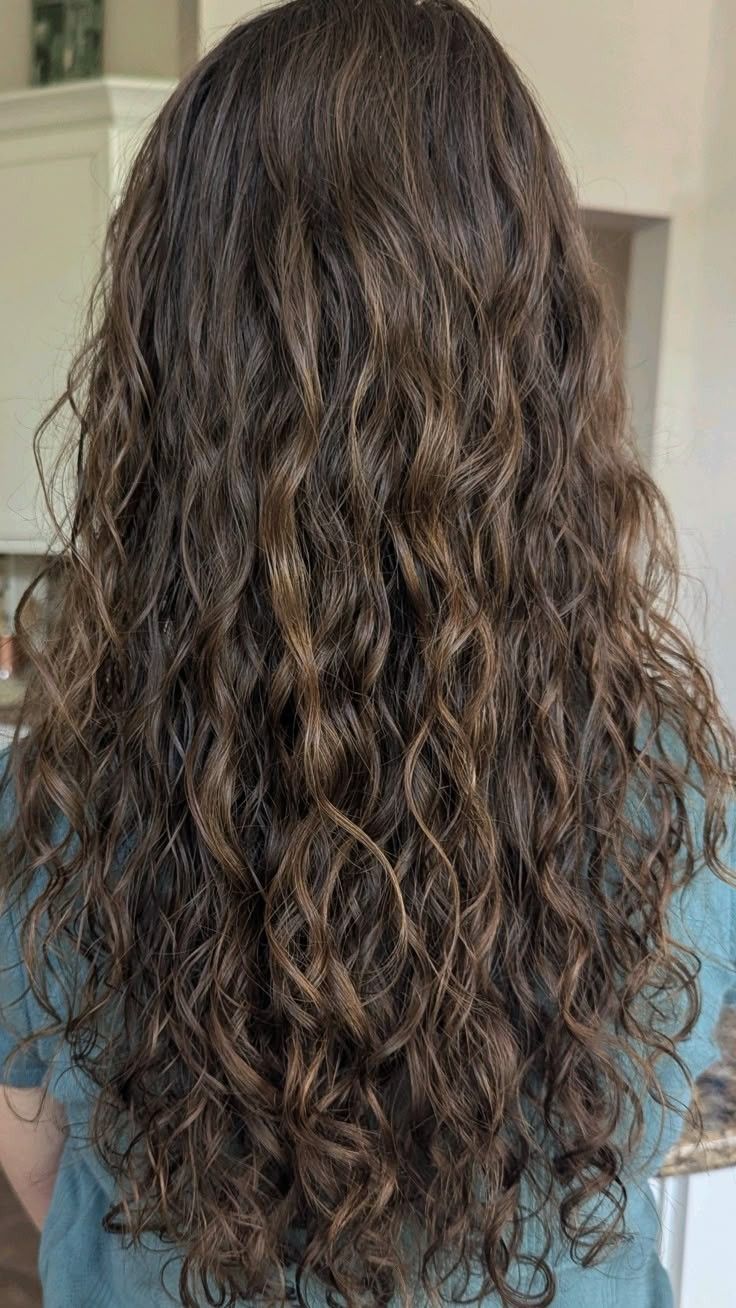 Permanente largo voluminoso